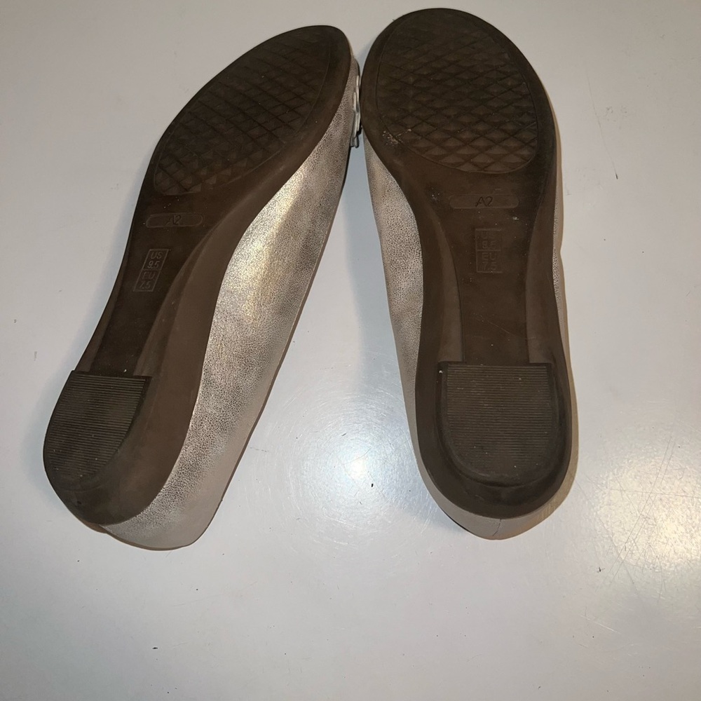 A2 By Aerosoles Champagne/Light Gold Floral Flats - Picture 4 of 6